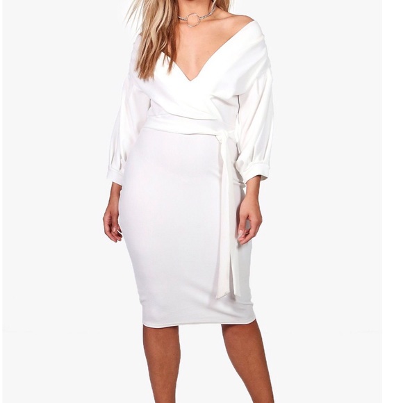 Boohoo Dresses & Skirts - Plus Off The Shoulder Wrap Midi Dress sz 16